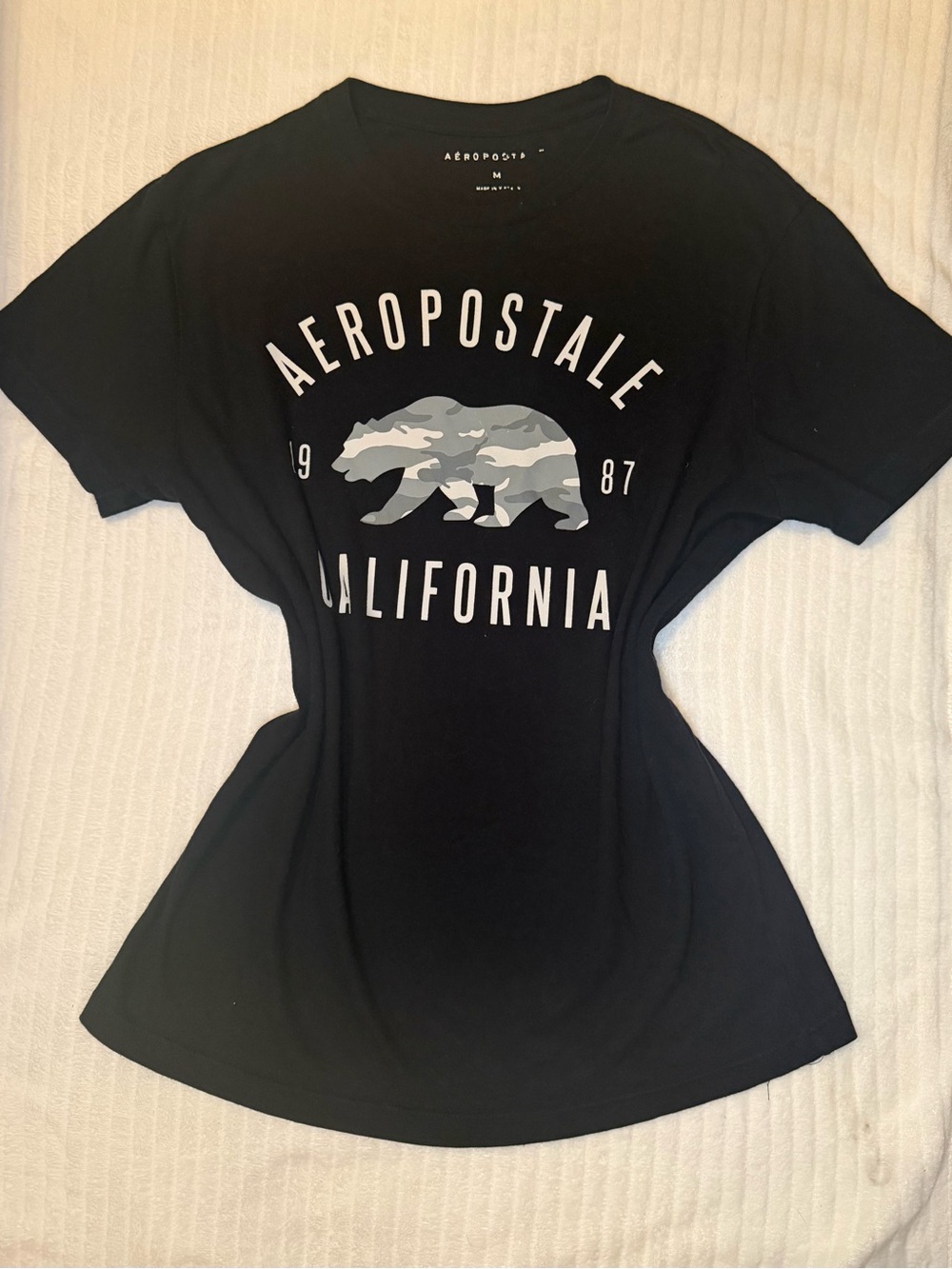 AEROPOSTALE California Bear 1987 Black Graphic Tee Size M